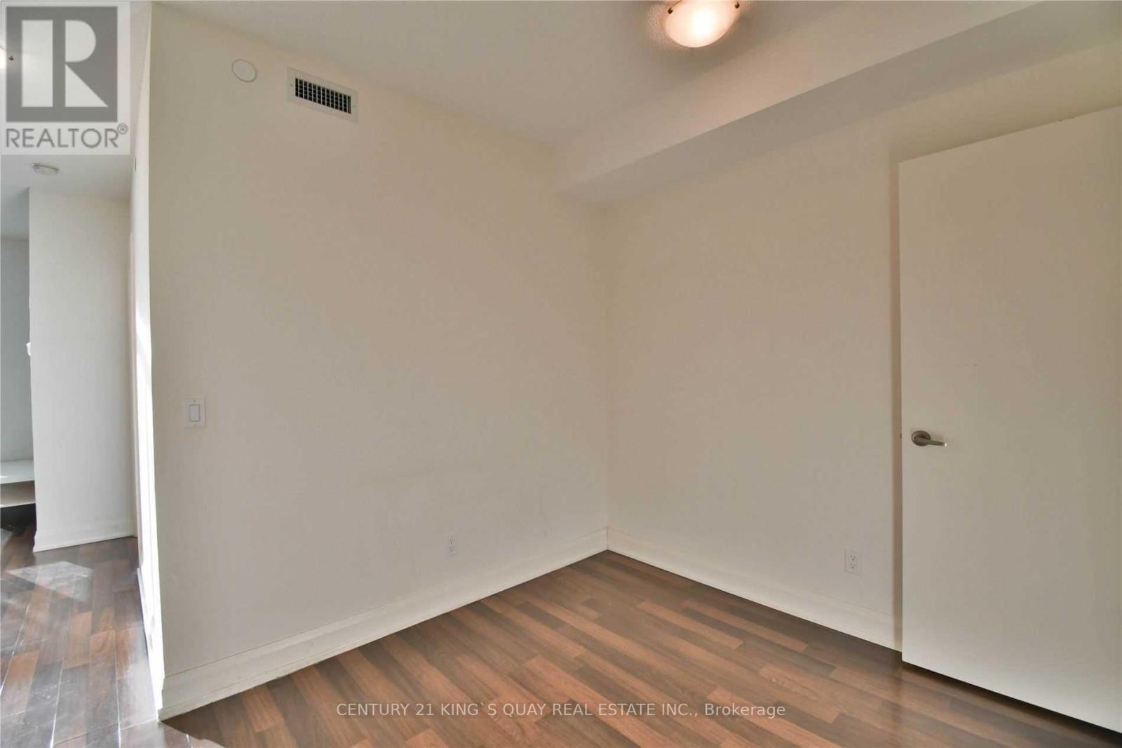 207 - 68 Canterbury Place, Toronto, Ontario  M2N 0B9 - Photo 7 - C12446545