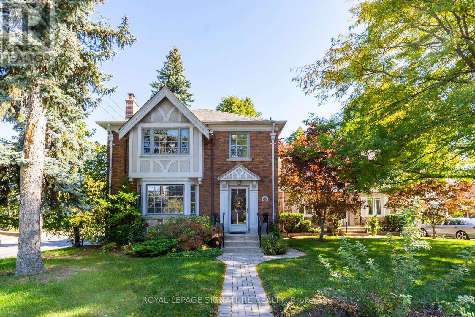 221 Hanna Road, Toronto (Leaside), Ontario  M4G 3P2 - Photo 1 - C12446559