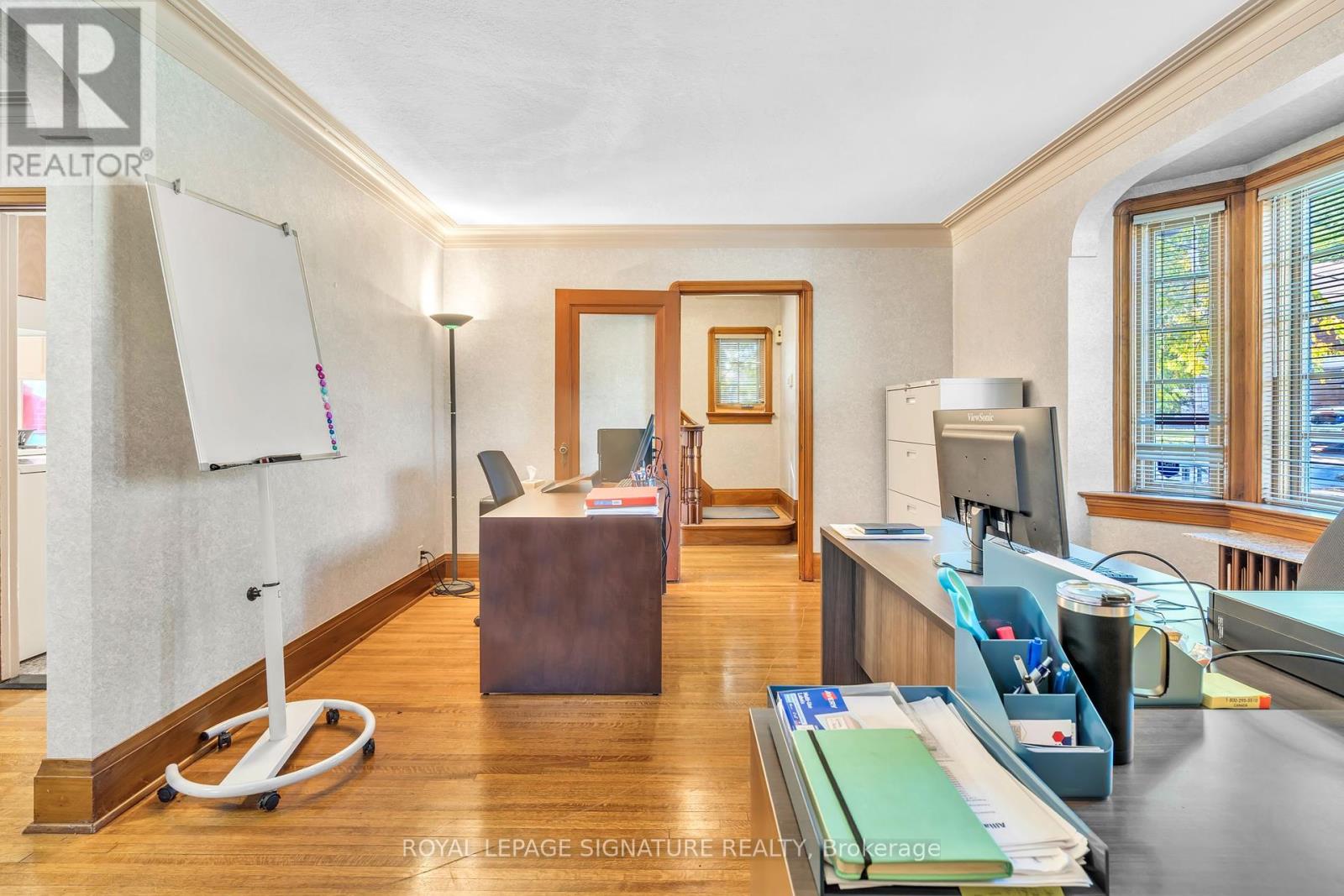 221 Hanna Road, Toronto (Leaside), Ontario  M4G 3P2 - Photo 10 - C12446559