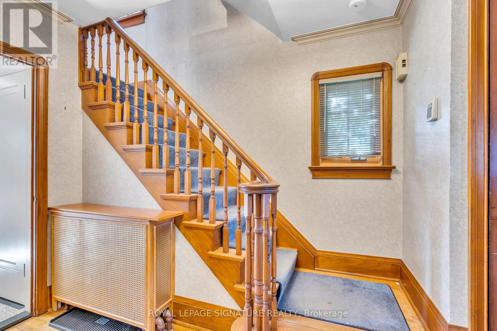 221 Hanna Road, Toronto (Leaside), Ontario  M4G 3P2 - Photo 16 - C12446559