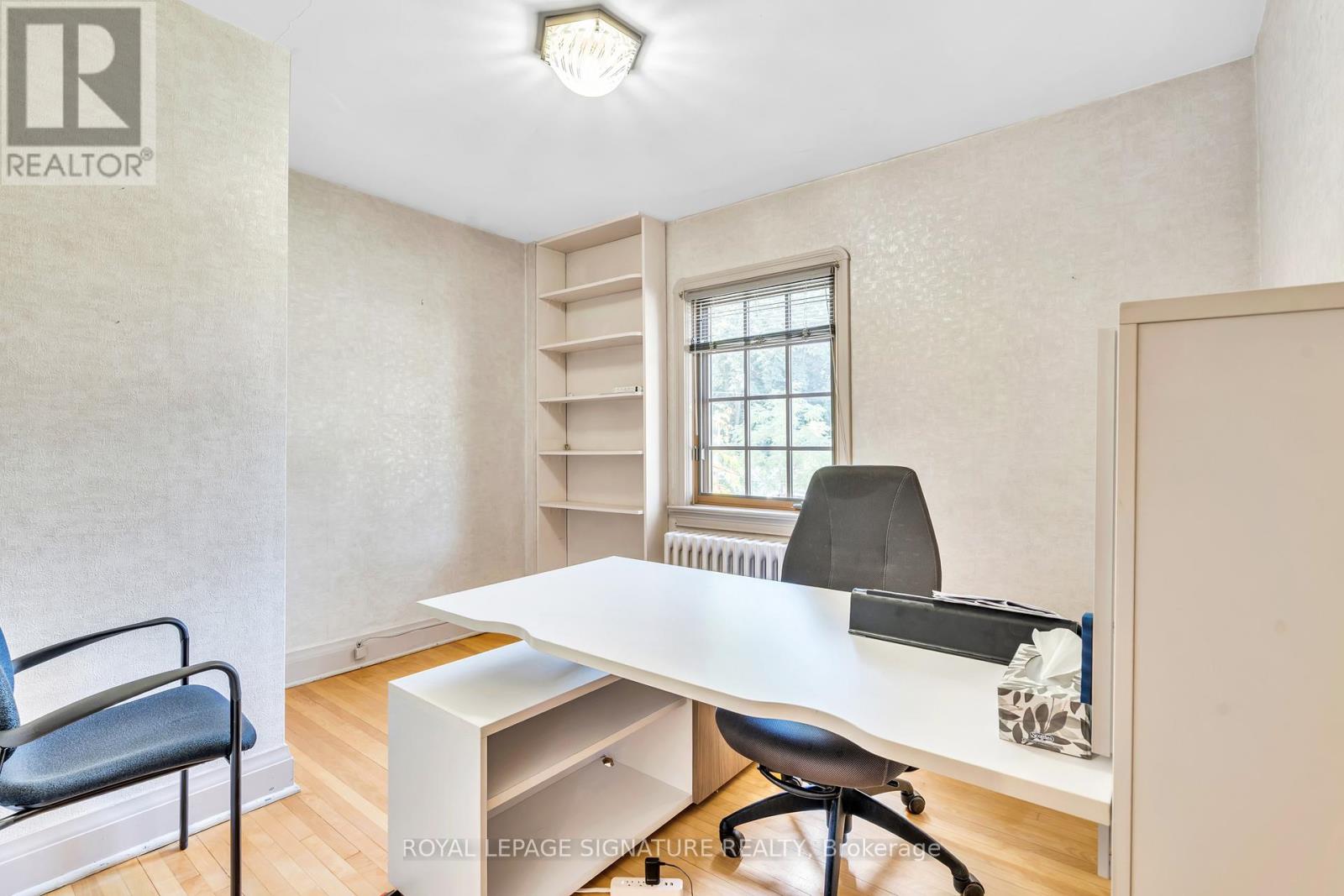 221 Hanna Road, Toronto (Leaside), Ontario  M4G 3P2 - Photo 19 - C12446559