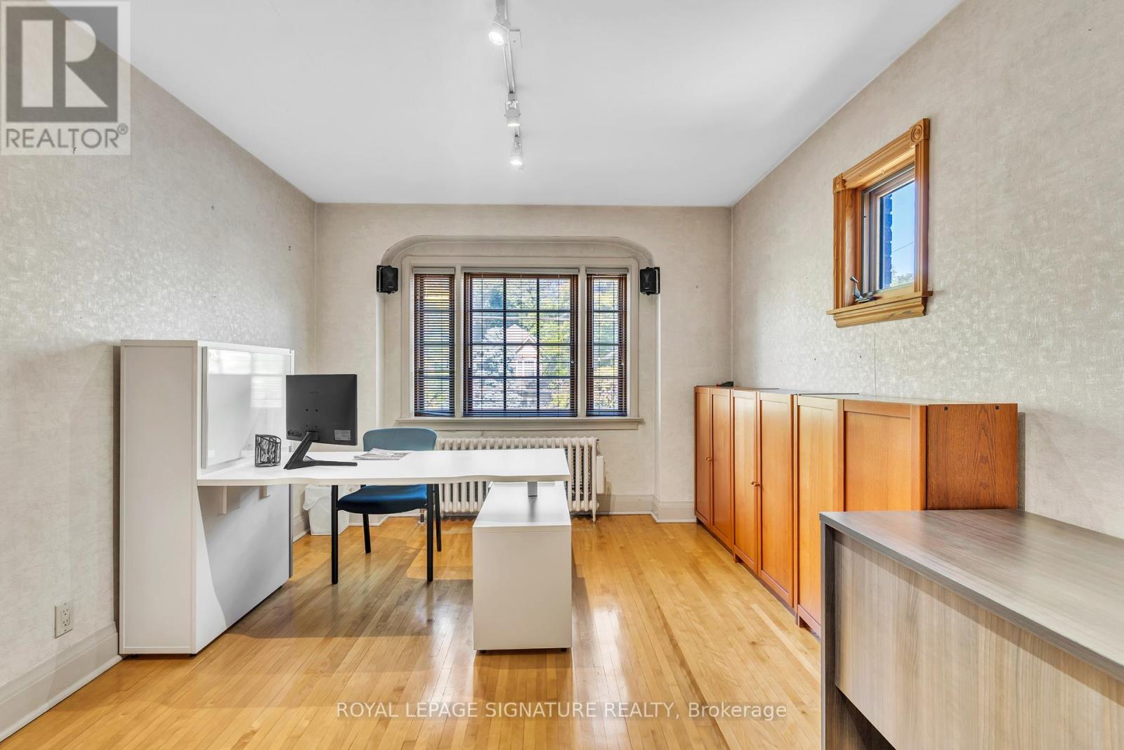221 Hanna Road, Toronto (Leaside), Ontario  M4G 3P2 - Photo 25 - C12446559