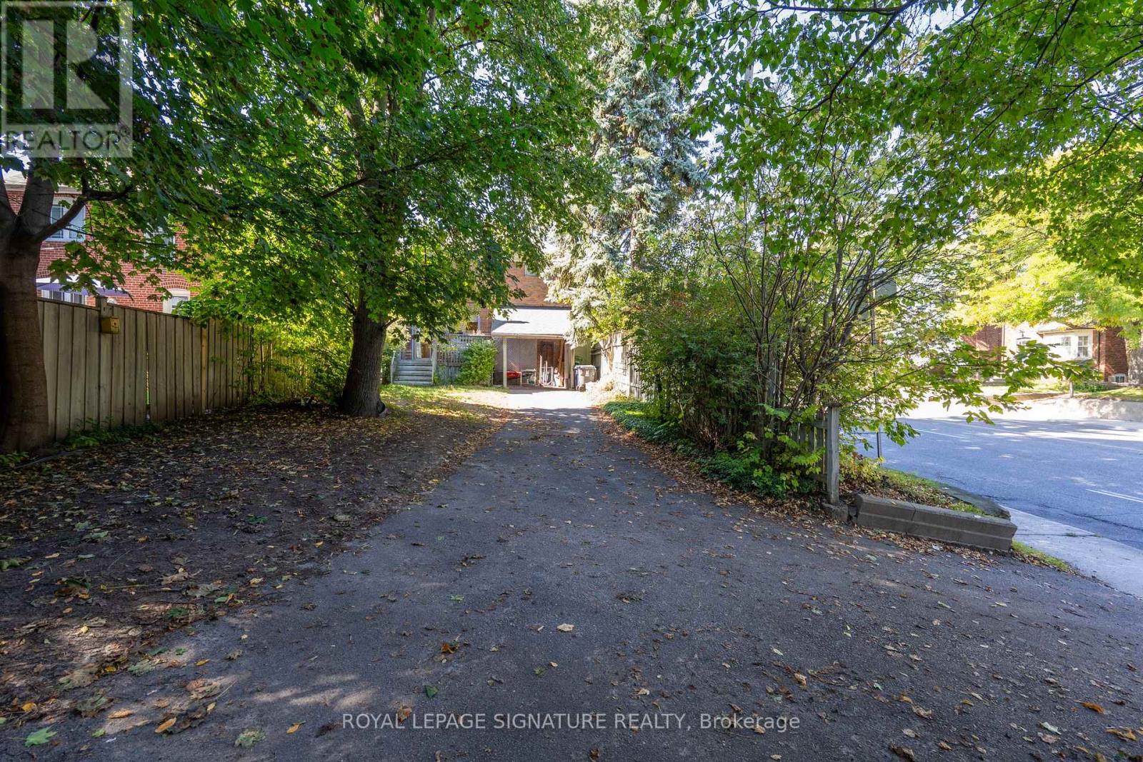 221 Hanna Road, Toronto (Leaside), Ontario  M4G 3P2 - Photo 35 - C12446559