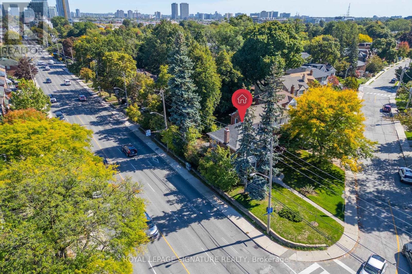 221 Hanna Road, Toronto (Leaside), Ontario  M4G 3P2 - Photo 44 - C12446559
