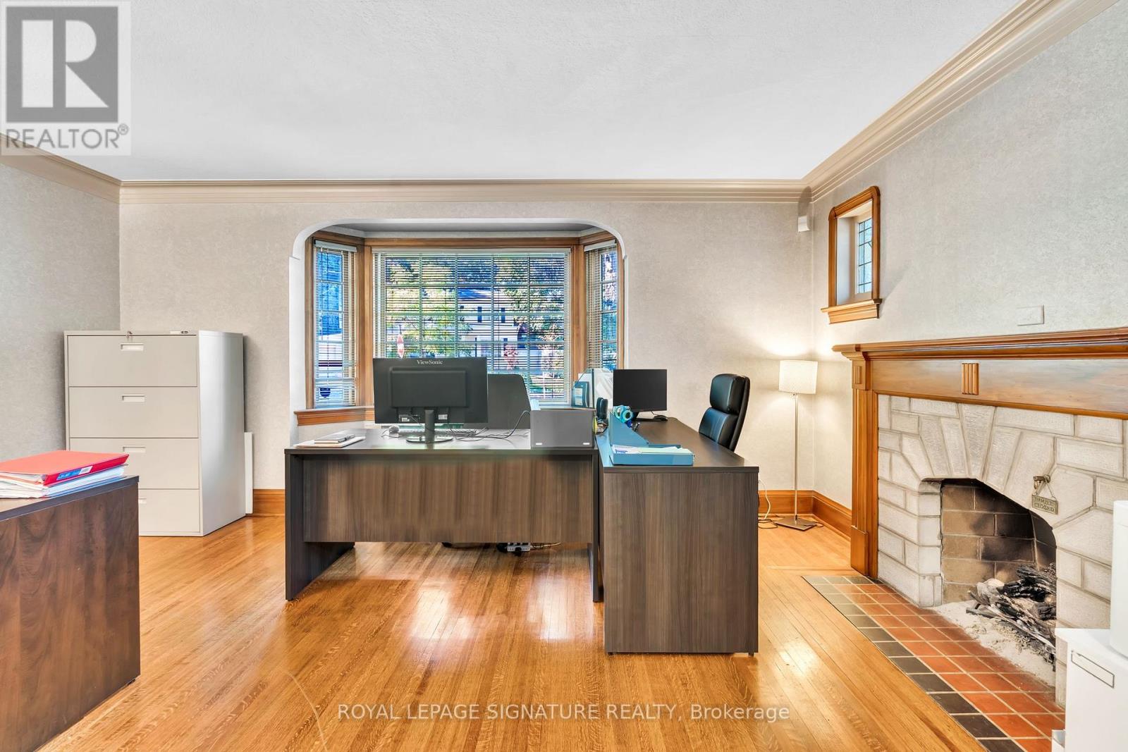 221 Hanna Road, Toronto (Leaside), Ontario  M4G 3P2 - Photo 9 - C12446559