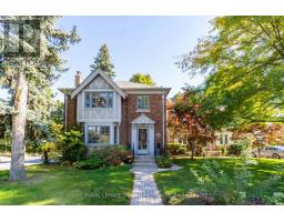 221 HANNA ROAD, Toronto, Ontario