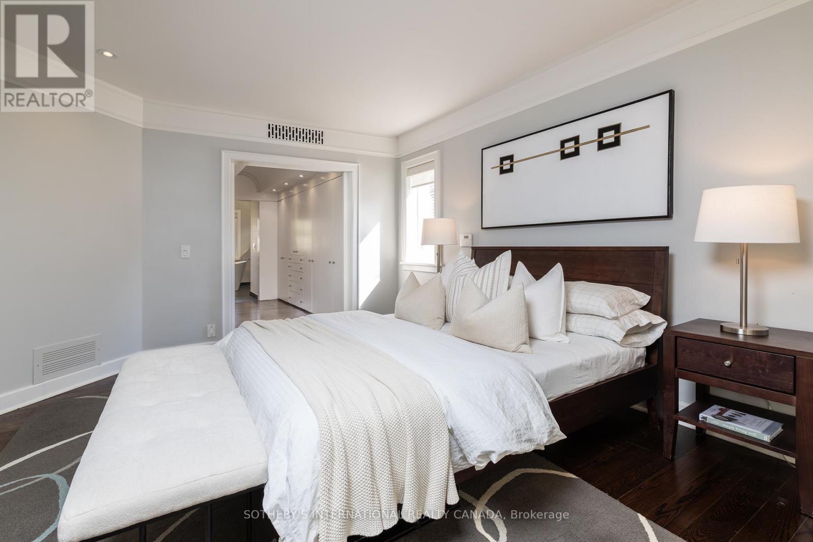 74 Inglewood Drive, Toronto (Rosedale-Moore Park), Ontario  M4T 1H3 - Photo 14 - C12446576