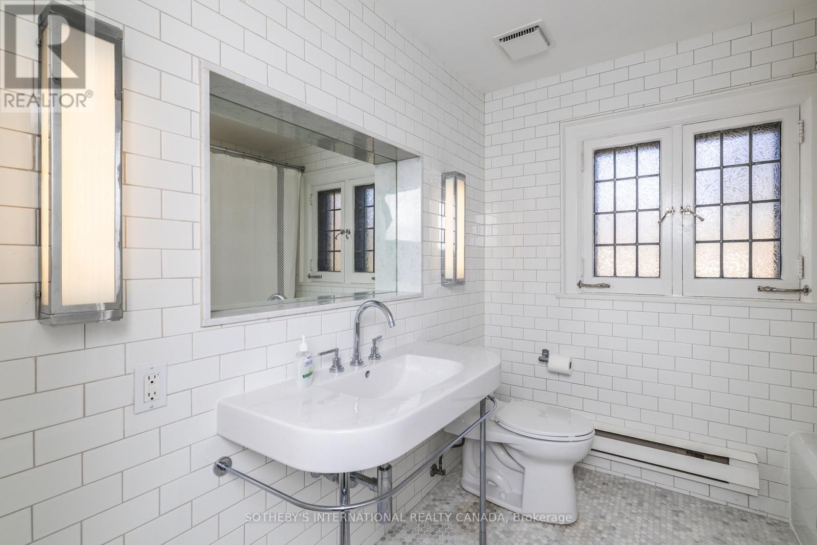 74 Inglewood Drive, Toronto (Rosedale-Moore Park), Ontario  M4T 1H3 - Photo 17 - C12446576