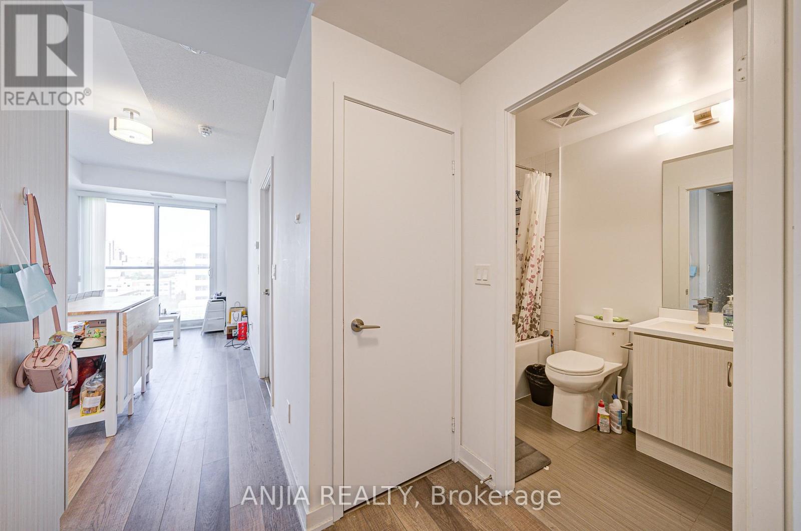 1106 - 181 Huron Street, Toronto, Ontario  M5T 0C1 - Photo 12 - C12446606