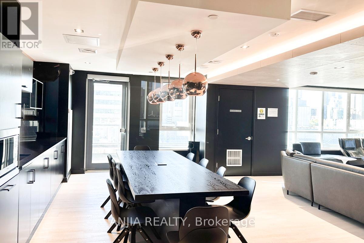 1106 - 181 Huron Street, Toronto, Ontario  M5T 0C1 - Photo 38 - C12446606