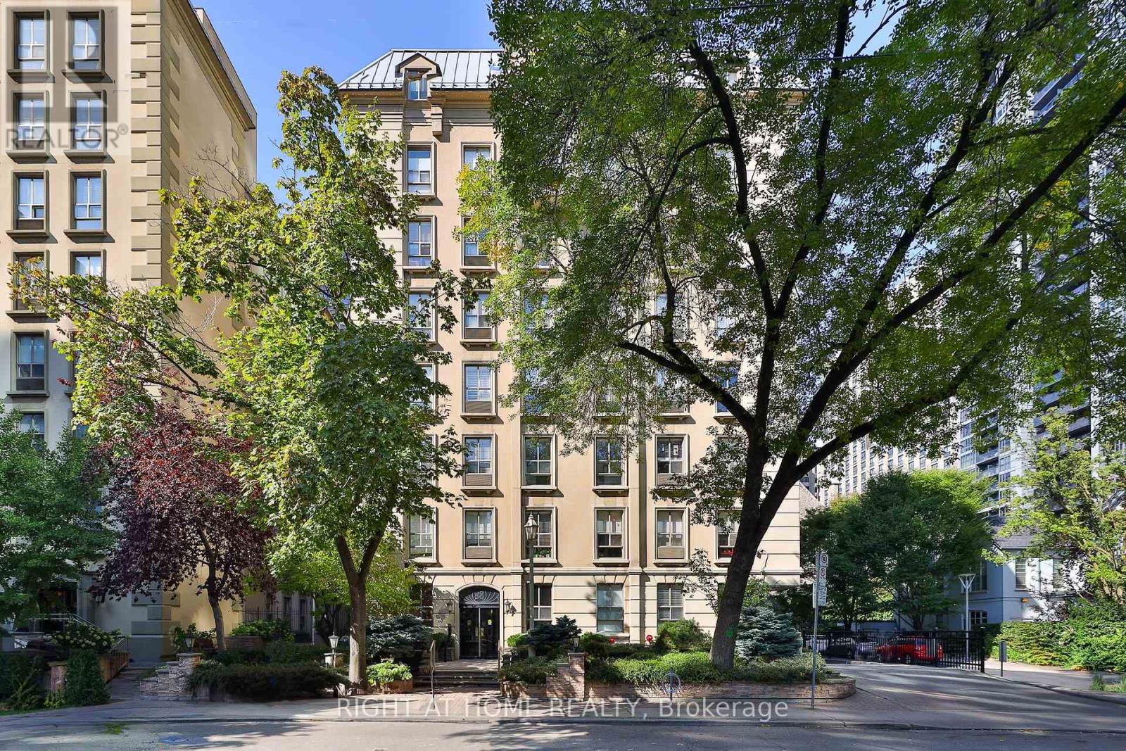 801 - 80 Charles Street E, Toronto (Church-Yonge Corridor), Ontario  M4Y 2W7 - Photo 1 - C12446630