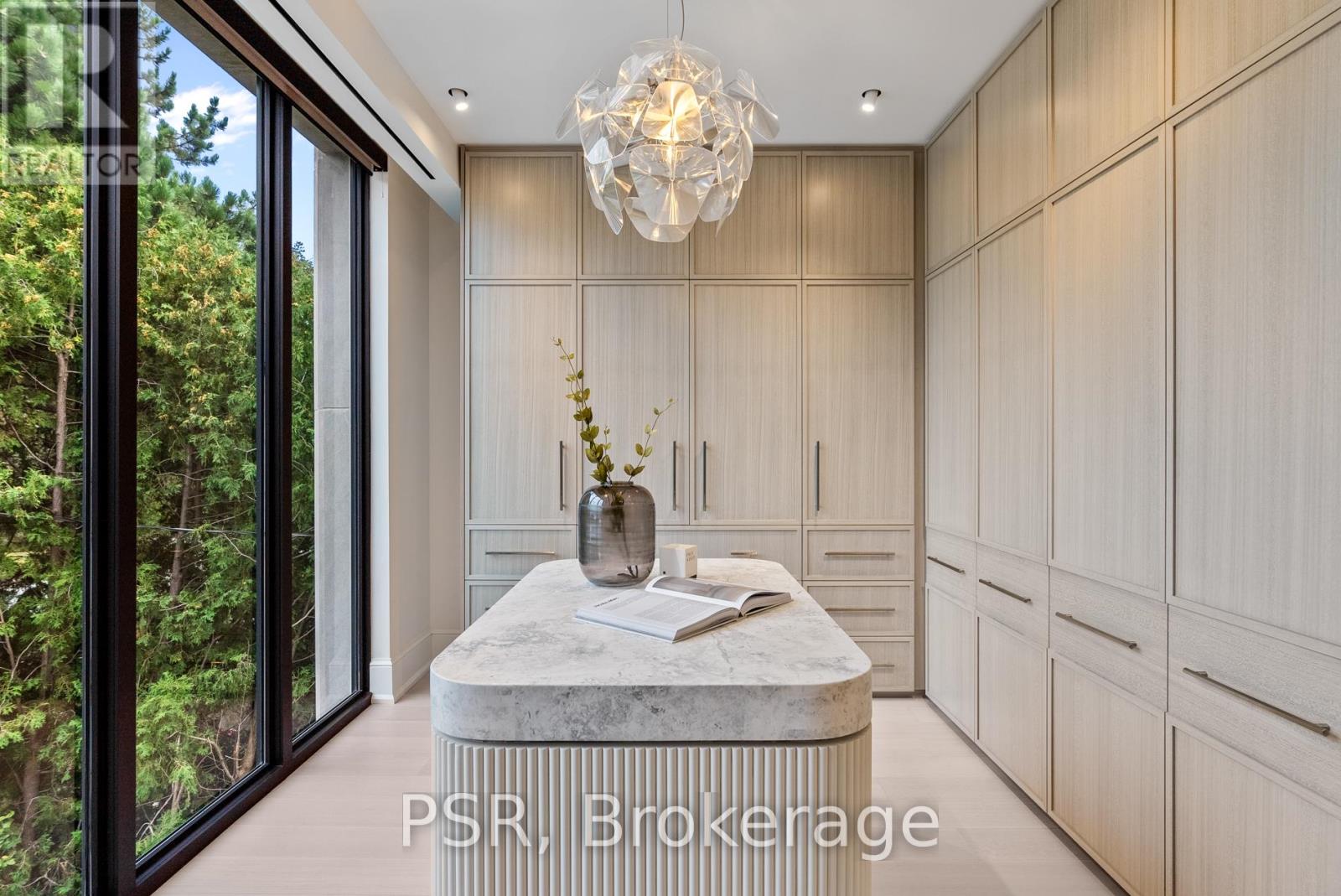 84 Old Forest Hill Road, Toronto (Forest Hill South), Ontario  M5P 2R5 - Photo 12 - C12446646
