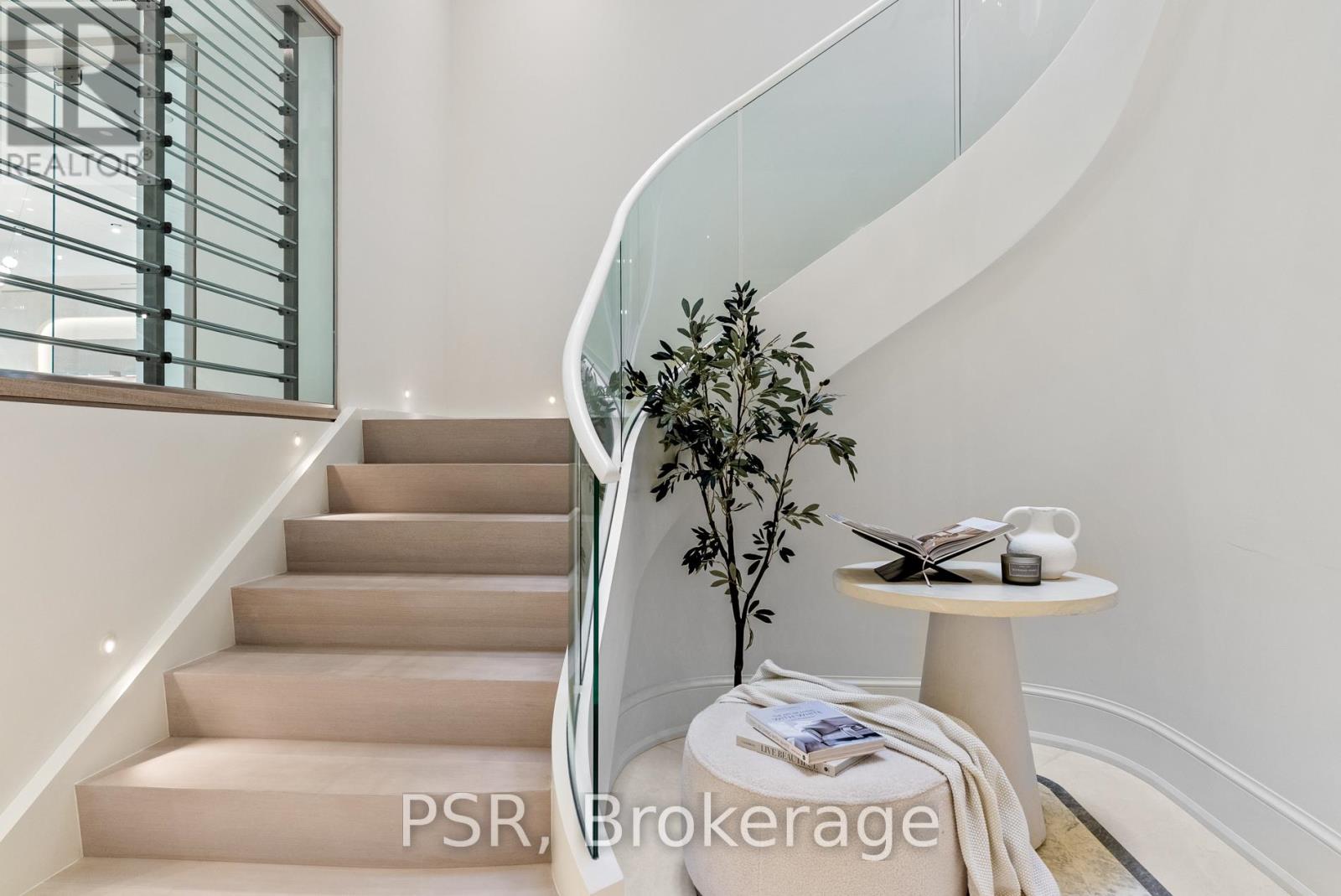 84 Old Forest Hill Road, Toronto (Forest Hill South), Ontario  M5P 2R5 - Photo 17 - C12446646