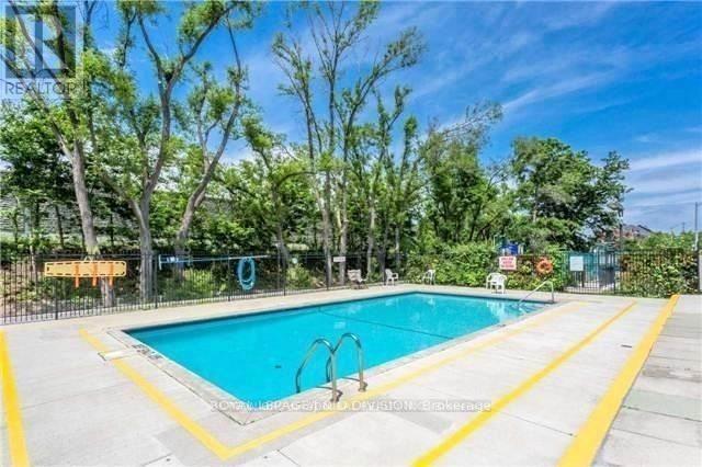 1510 - 130 Neptune Drive, Toronto (Englemount-Lawrence), Ontario  M6A 1X5 - Photo 13 - C12446675