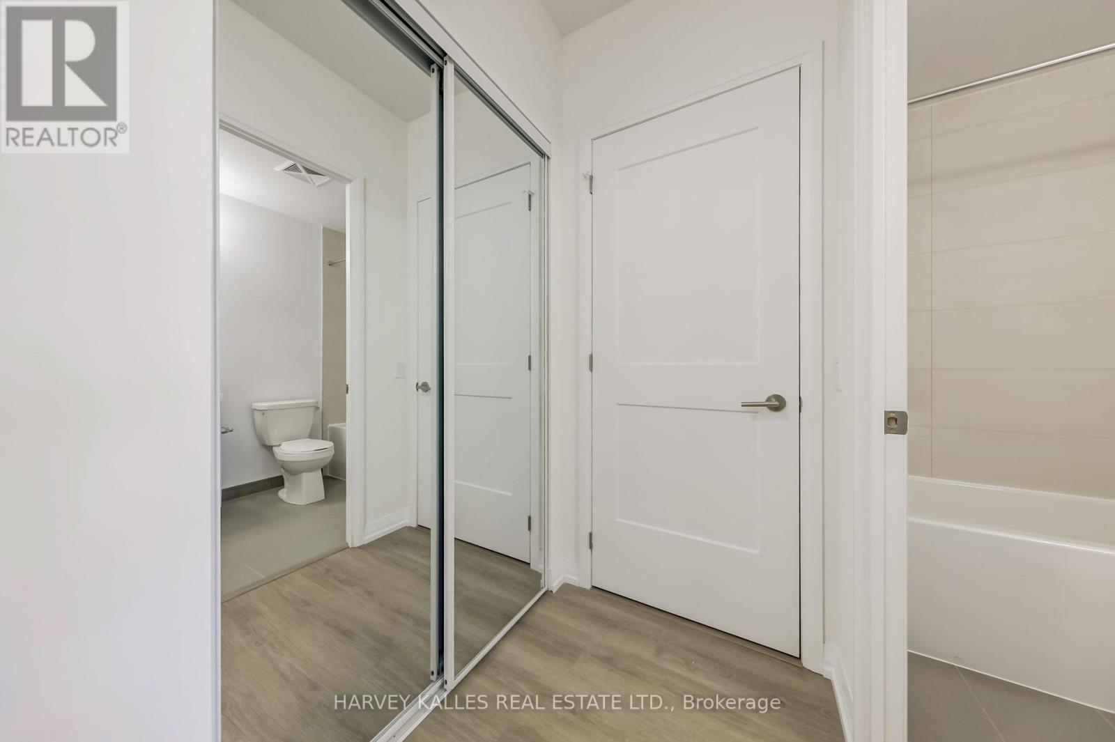 2407 - 25 Holly Street, Toronto (Mount Pleasant West), Ontario  M4S 0E3 - Photo 4 - C12446677