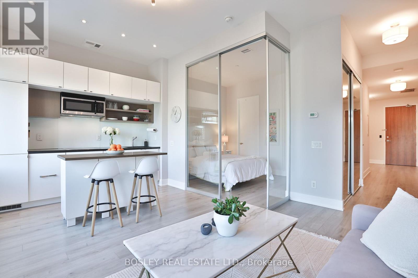 628 - 111 St. Clair Avenue W, Toronto (Yonge-St. Clair), Ontario  M4V 1N5 - Photo 10 - C12446684