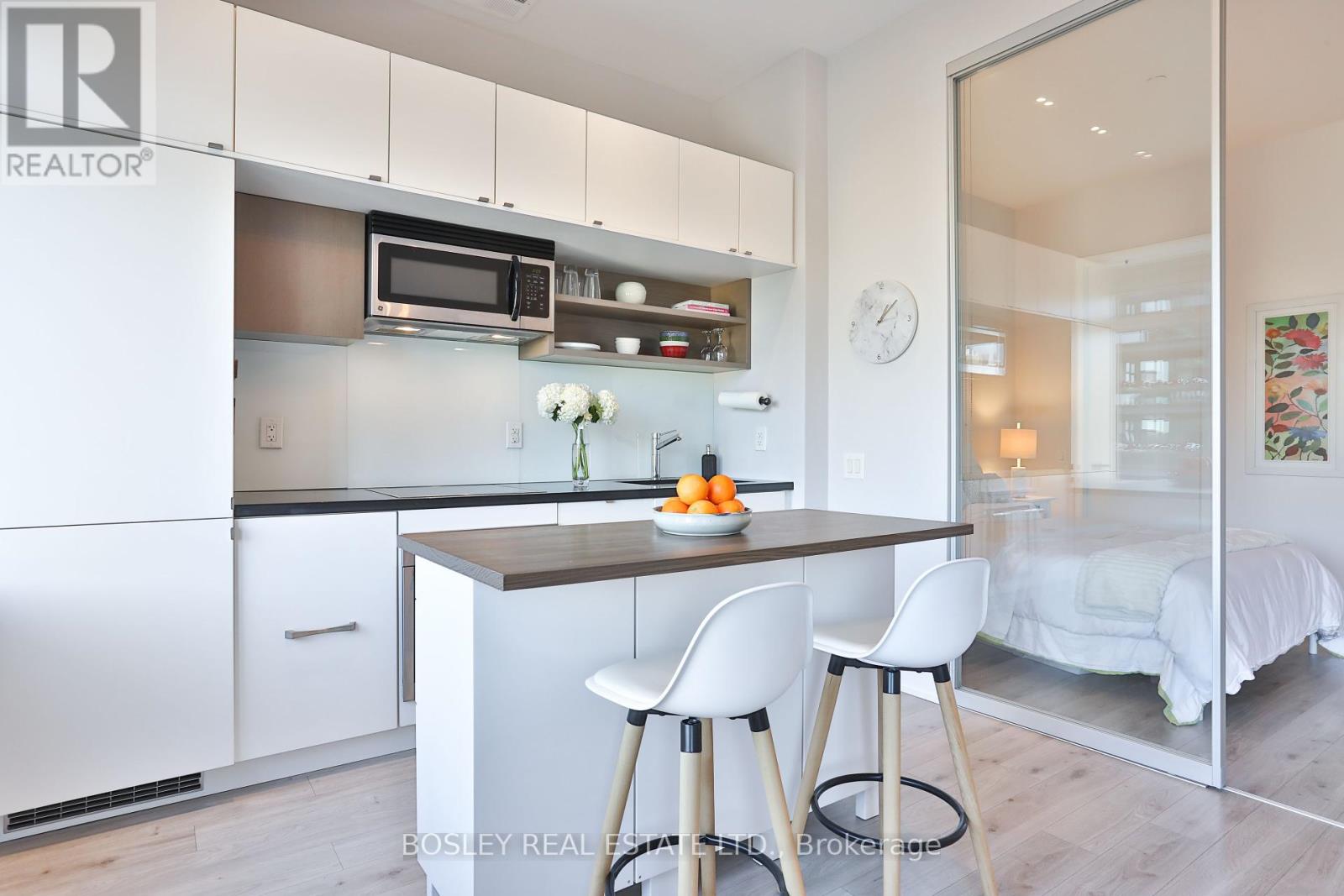 628 - 111 St. Clair Avenue W, Toronto (Yonge-St. Clair), Ontario  M4V 1N5 - Photo 12 - C12446684