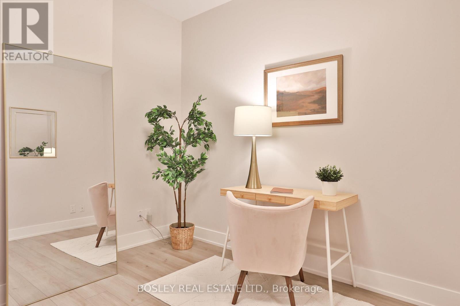 628 - 111 St. Clair Avenue W, Toronto (Yonge-St. Clair), Ontario  M4V 1N5 - Photo 2 - C12446684