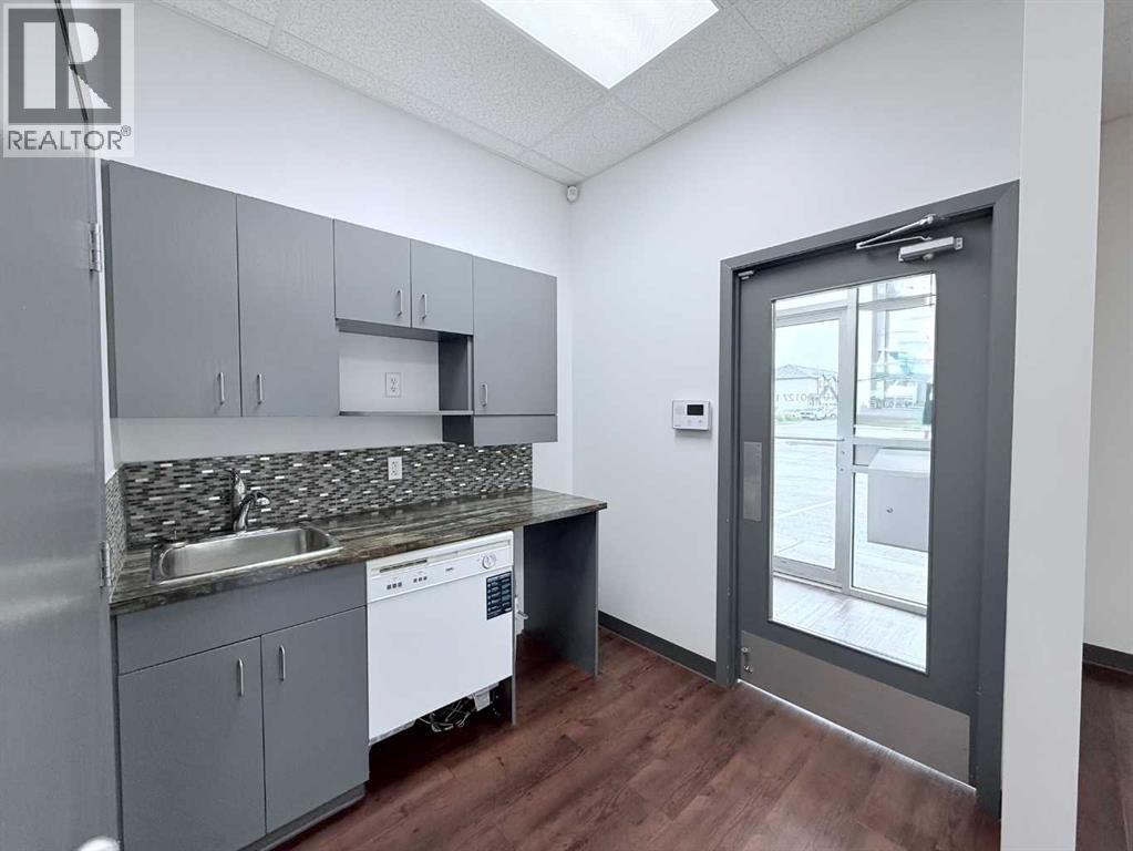 101, 10127 121 Avenue, Grande Prairie, Alberta  T8V 7V3 - Photo 4 - A2248472