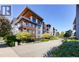 407 3815 Rowland Ave Glanford, Saanich, Ca