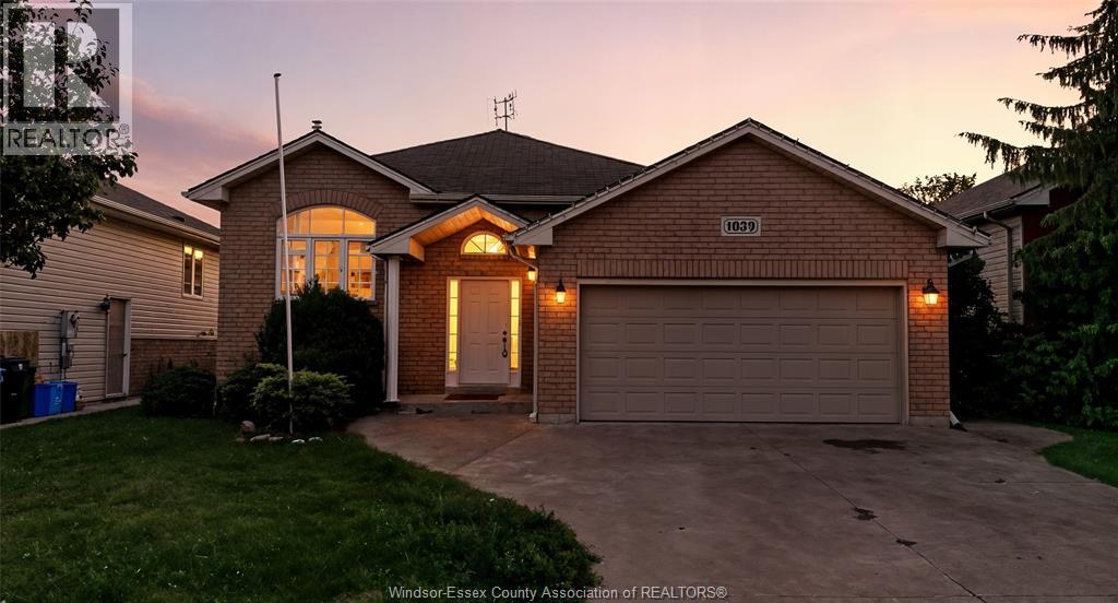 MLS# 25025338: 1039 CLOVER, Windsor, Canada