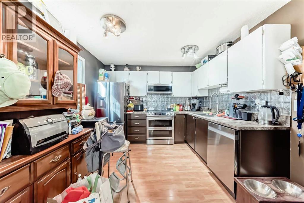 147 Castledale Way Ne, Calgary, Alberta  T3N 1B7 - Photo 3 - A2260715