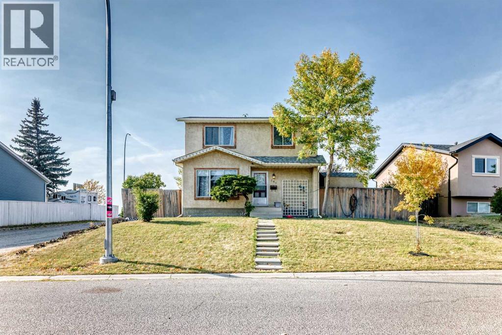 147 Castledale Way Ne, Calgary, Alberta  T3N 1B7 - Photo 1 - A2260715