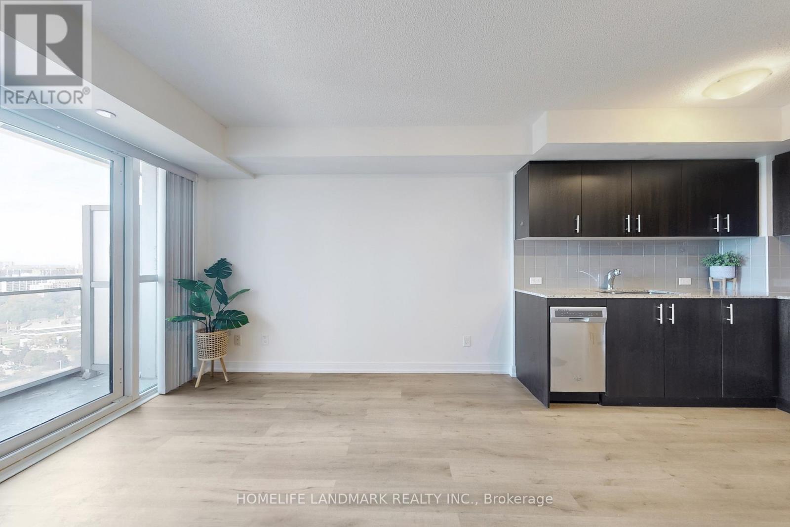 2106 - 255 Village Green Square, Toronto (Agincourt South-Malvern West), Ontario  M1S 0L7 - Photo 11 - E12446589