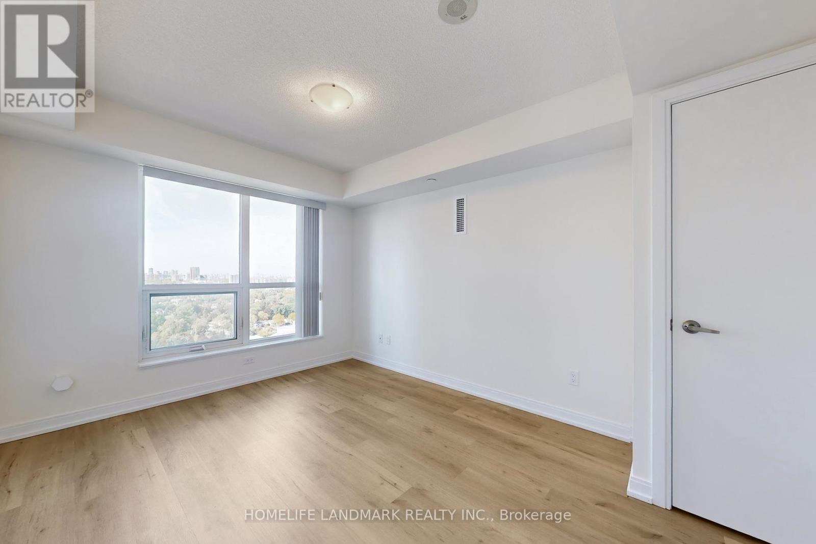 2106 - 255 Village Green Square, Toronto (Agincourt South-Malvern West), Ontario  M1S 0L7 - Photo 16 - E12446589