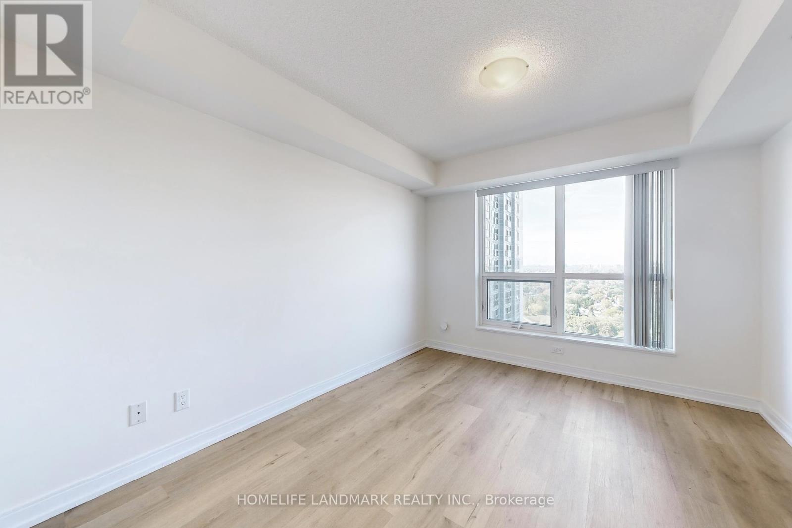 2106 - 255 Village Green Square, Toronto (Agincourt South-Malvern West), Ontario  M1S 0L7 - Photo 17 - E12446589