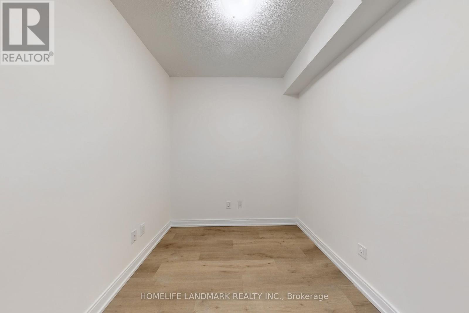 2106 - 255 Village Green Square, Toronto (Agincourt South-Malvern West), Ontario  M1S 0L7 - Photo 22 - E12446589
