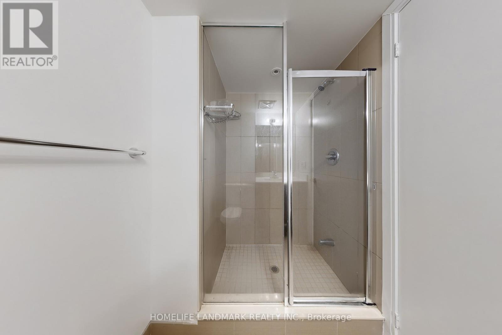 2106 - 255 Village Green Square, Toronto (Agincourt South-Malvern West), Ontario  M1S 0L7 - Photo 24 - E12446589