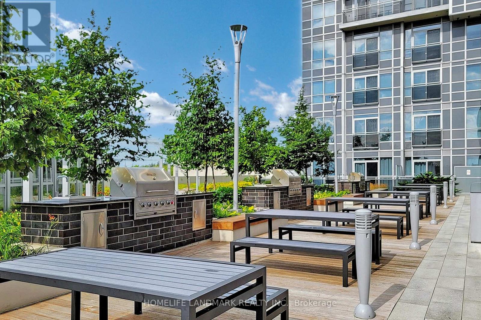2106 - 255 Village Green Square, Toronto (Agincourt South-Malvern West), Ontario  M1S 0L7 - Photo 46 - E12446589