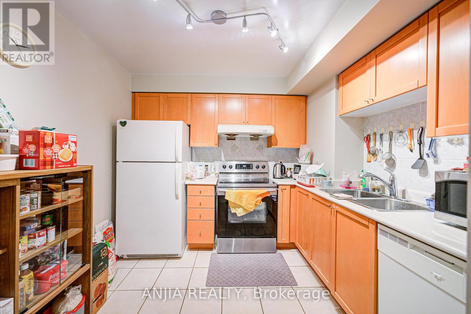 1705 - 2627 Mccowan Road, Toronto (Agincourt North), Ontario  M1S 5T1 - Photo 8 - E12446595