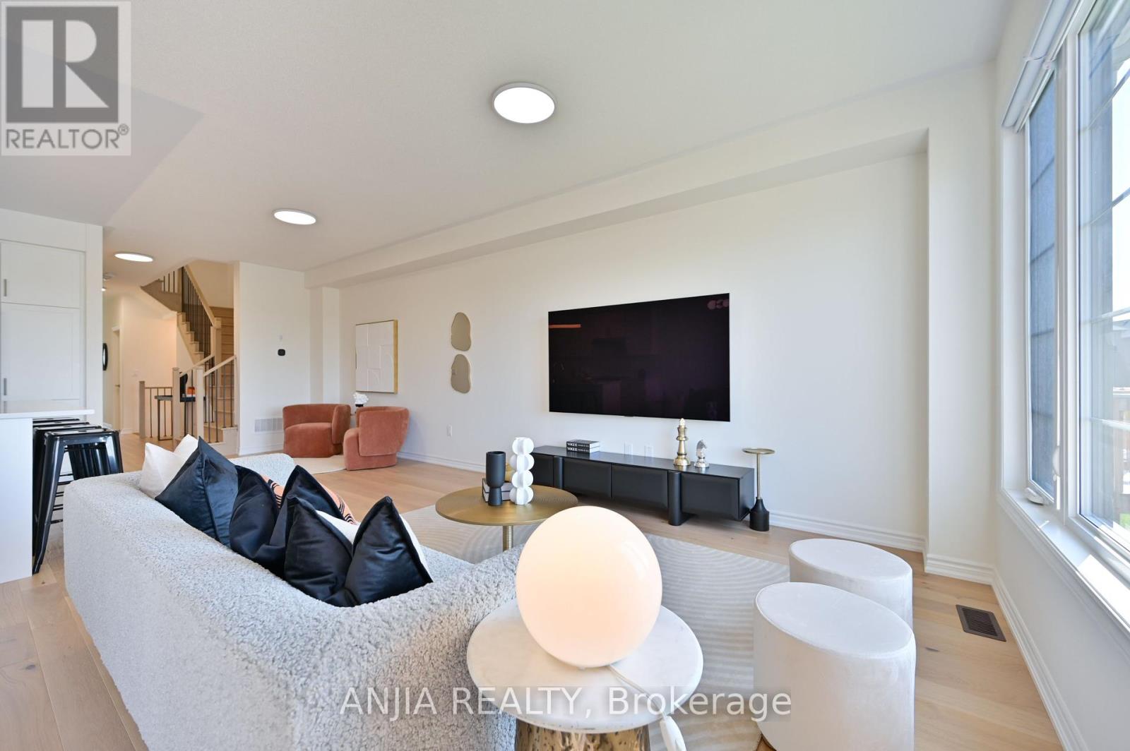 16 Velvet Drive, Whitby, Ontario  L1P 0P6 - Photo 21 - E12446635