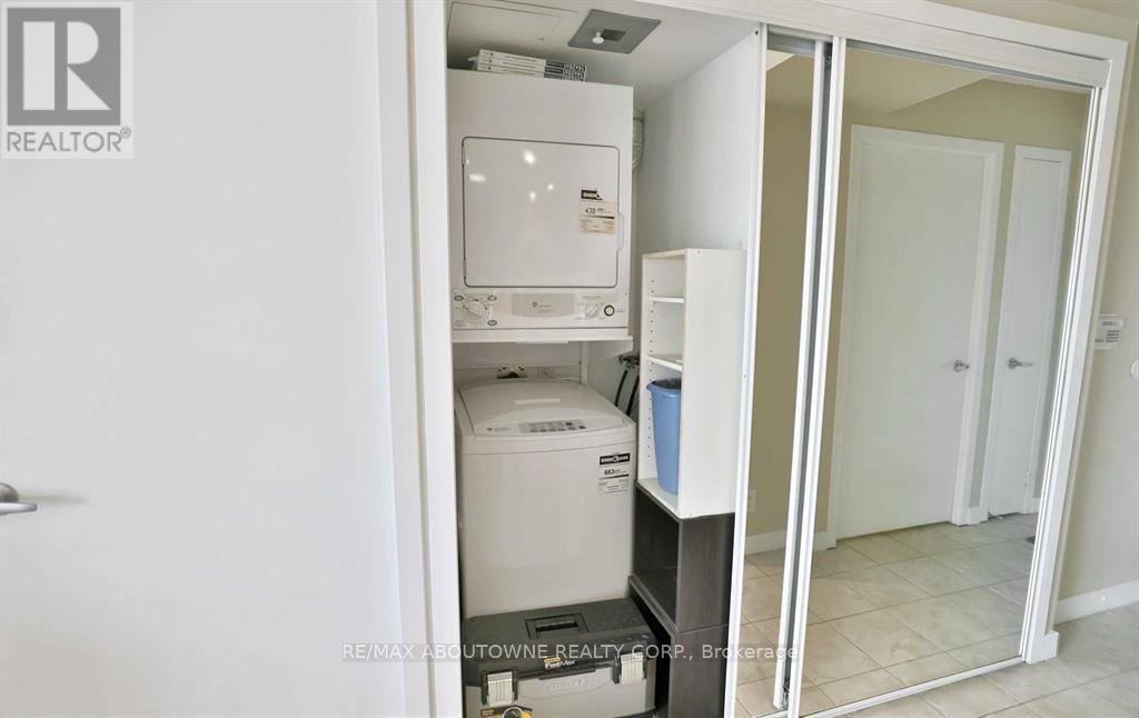 3205 - 36 Lee Centre Drive, Toronto (Woburn), Ontario  M1H 3K2 - Photo 15 - E12446685