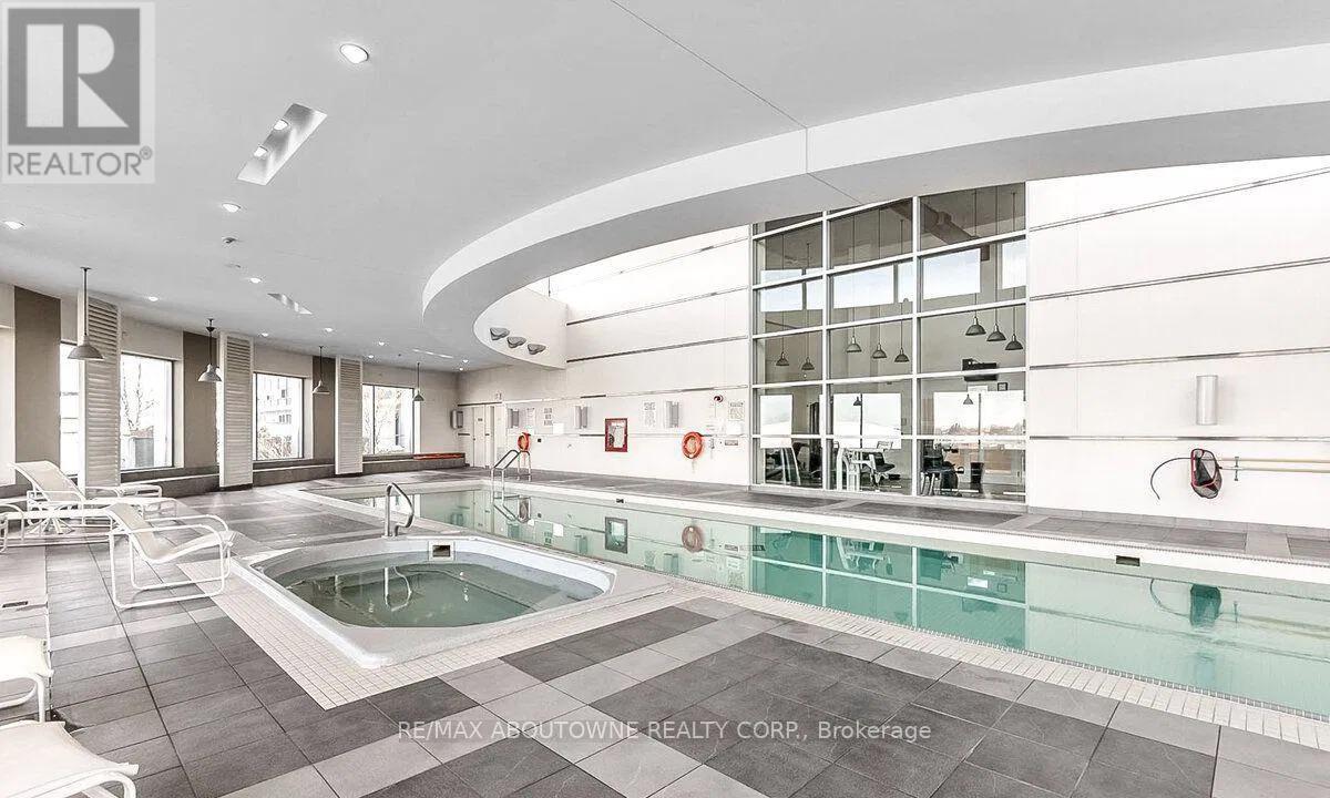 3205 - 36 Lee Centre Drive, Toronto (Woburn), Ontario  M1H 3K2 - Photo 17 - E12446685