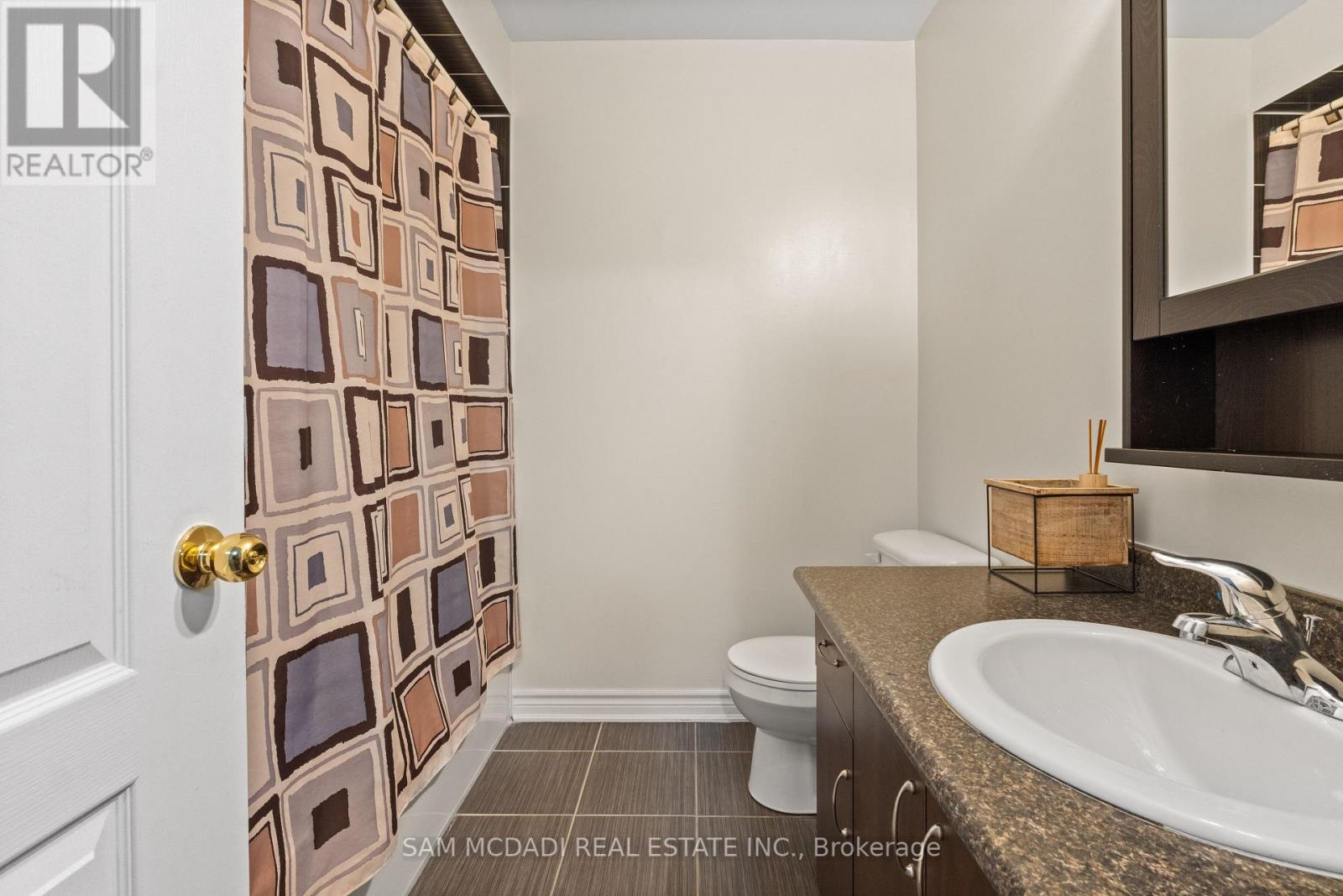 30 Zachary Place, Vaughan (Vellore Village), Ontario  L4H 0C2 - Photo 11 - N12446550