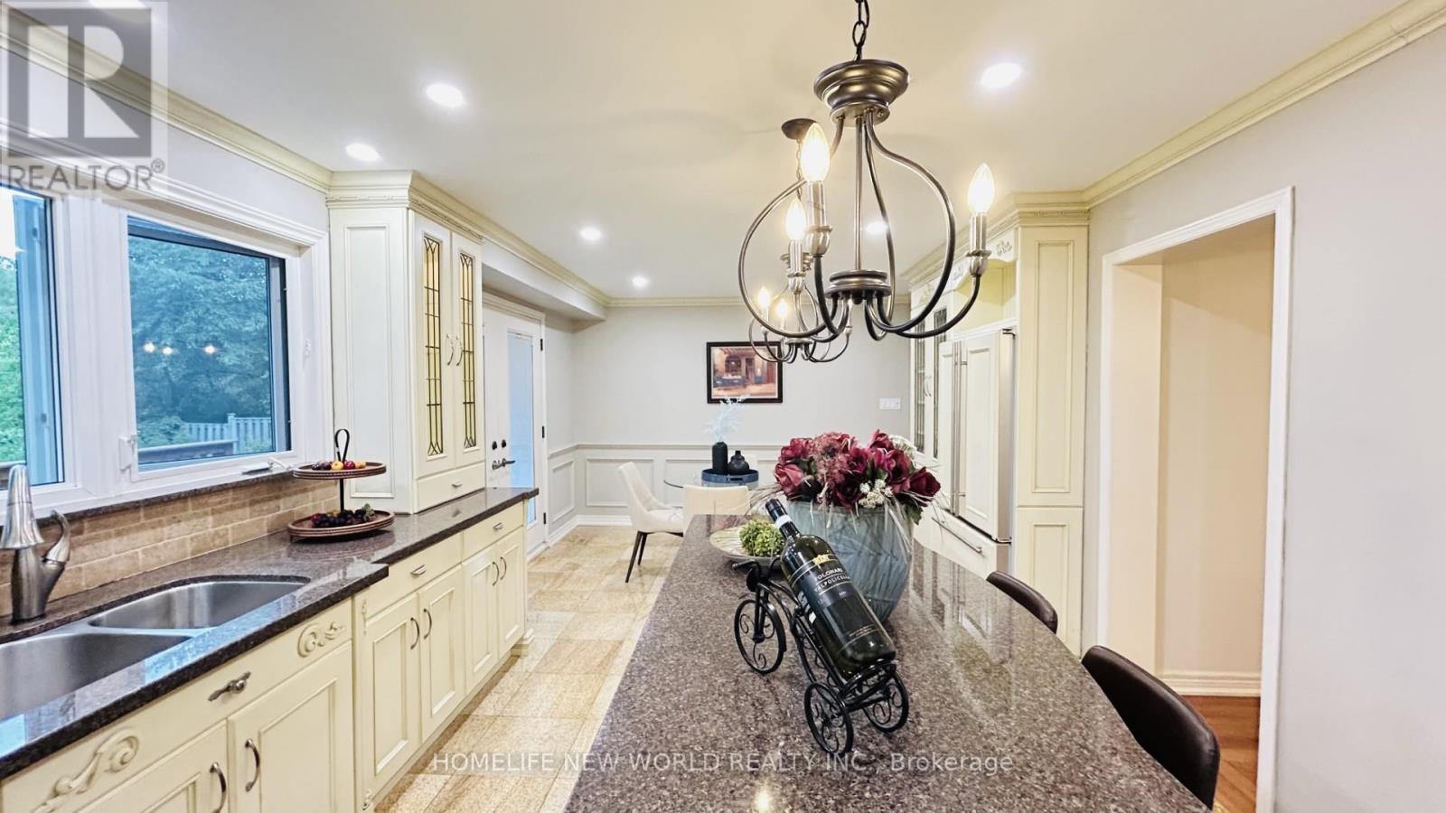 102 Willowbrook Road, Markham (Aileen-Willowbrook), Ontario  L3T 5P5 - Photo 14 - N12446578
