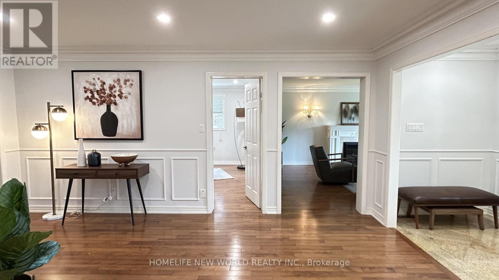 102 Willowbrook Road, Markham (Aileen-Willowbrook), Ontario  L3T 5P5 - Photo 4 - N12446578