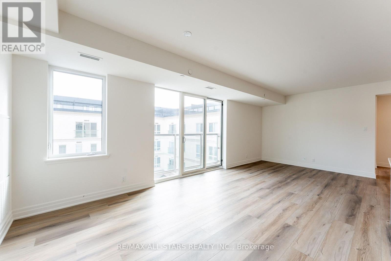 Ph20 - 101 Cathedral High Street, Markham, Ontario  L6C 3L8 - Photo 10 - N12446596