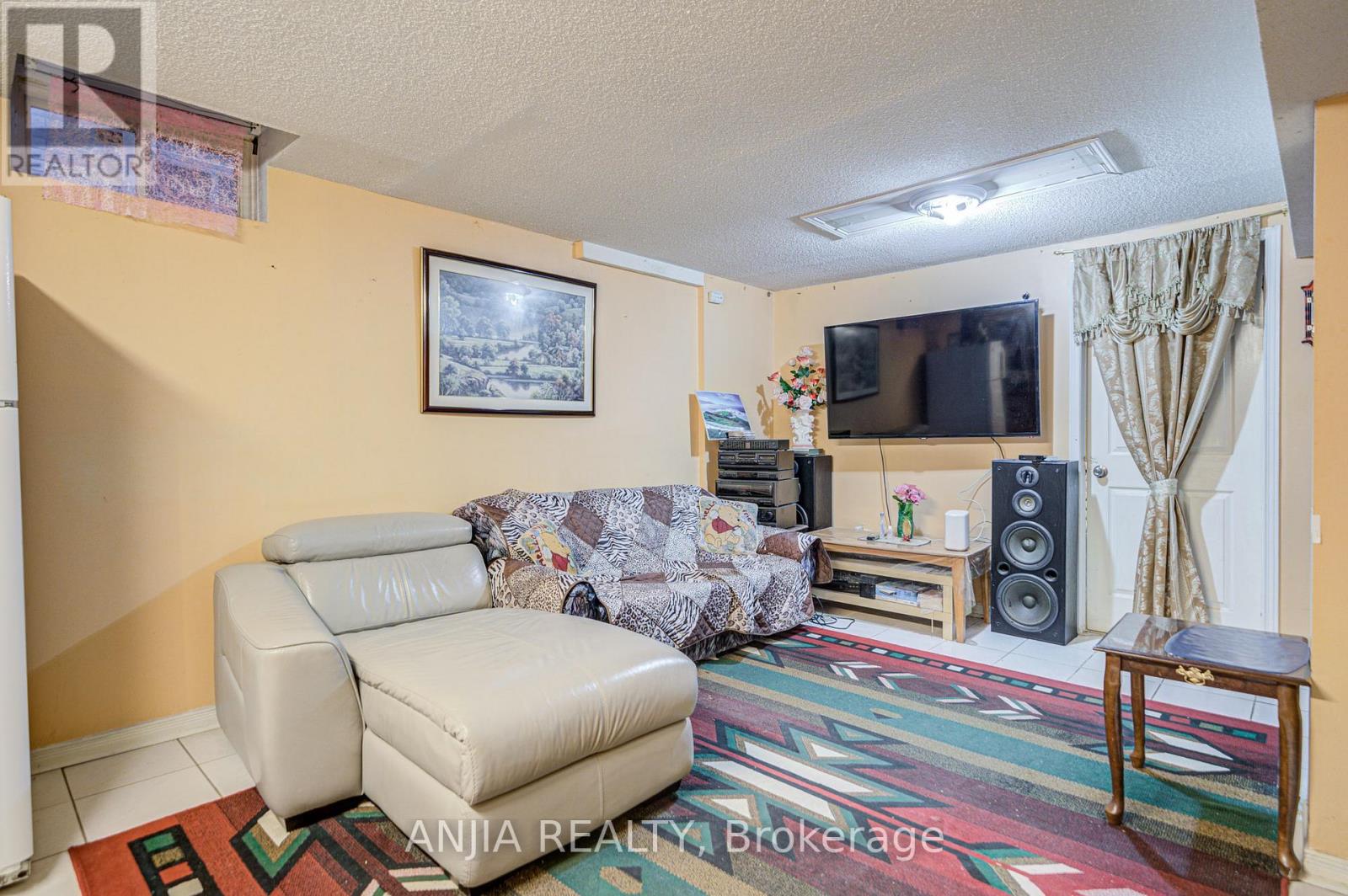 34 Terrosa Road, Markham, Ontario  L3S 2M7 - Photo 33 - N12446625