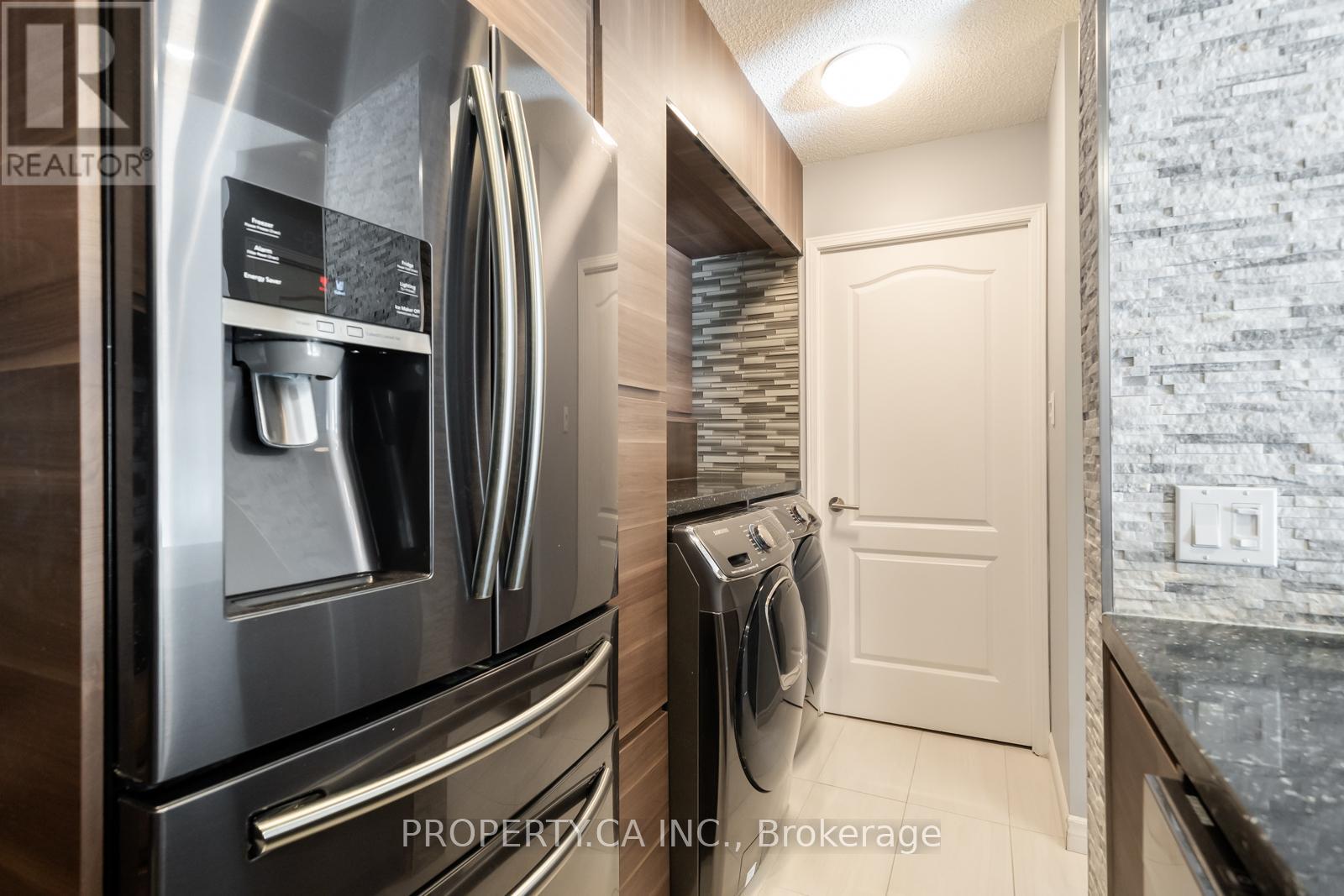 303 - 399 South Park Road, Markham (Commerce Valley), Ontario  L3T 0B8 - Photo 10 - N12446676