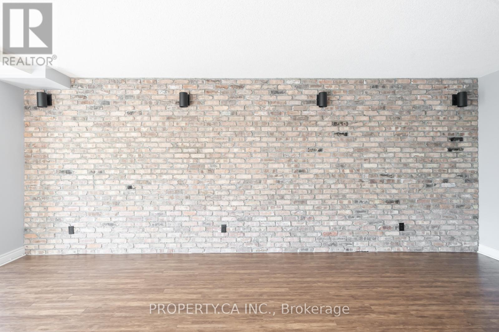 303 - 399 South Park Road, Markham (Commerce Valley), Ontario  L3T 0B8 - Photo 11 - N12446676