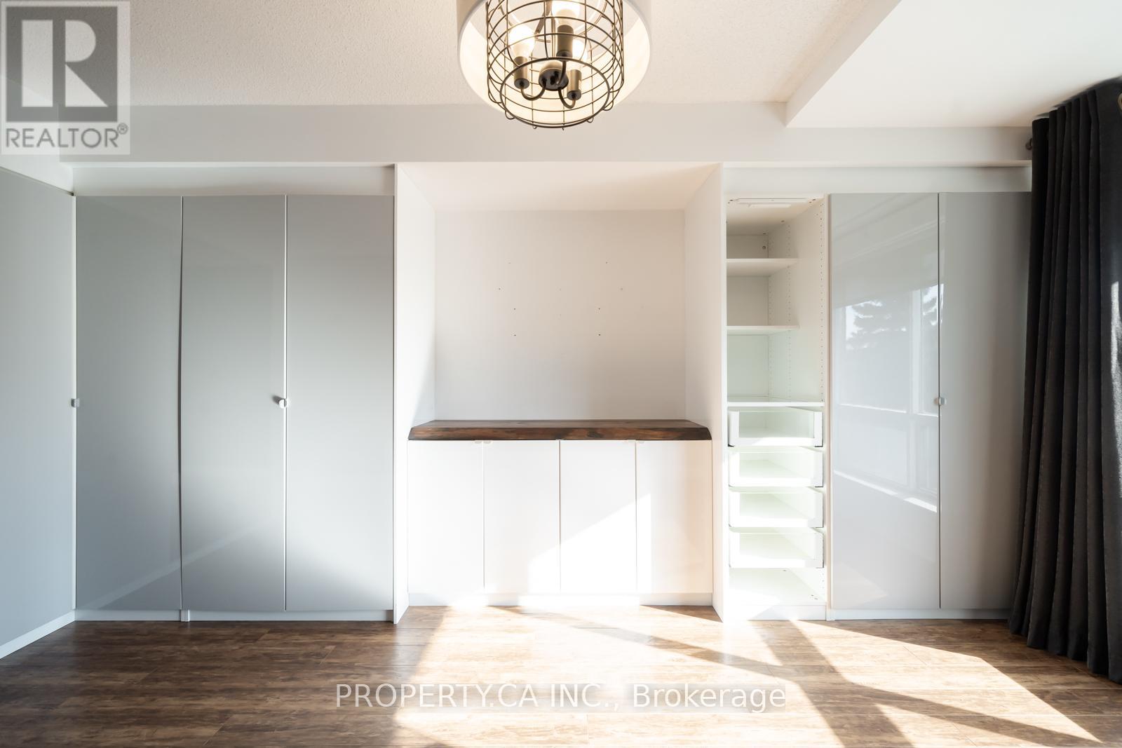 303 - 399 South Park Road, Markham (Commerce Valley), Ontario  L3T 0B8 - Photo 17 - N12446676