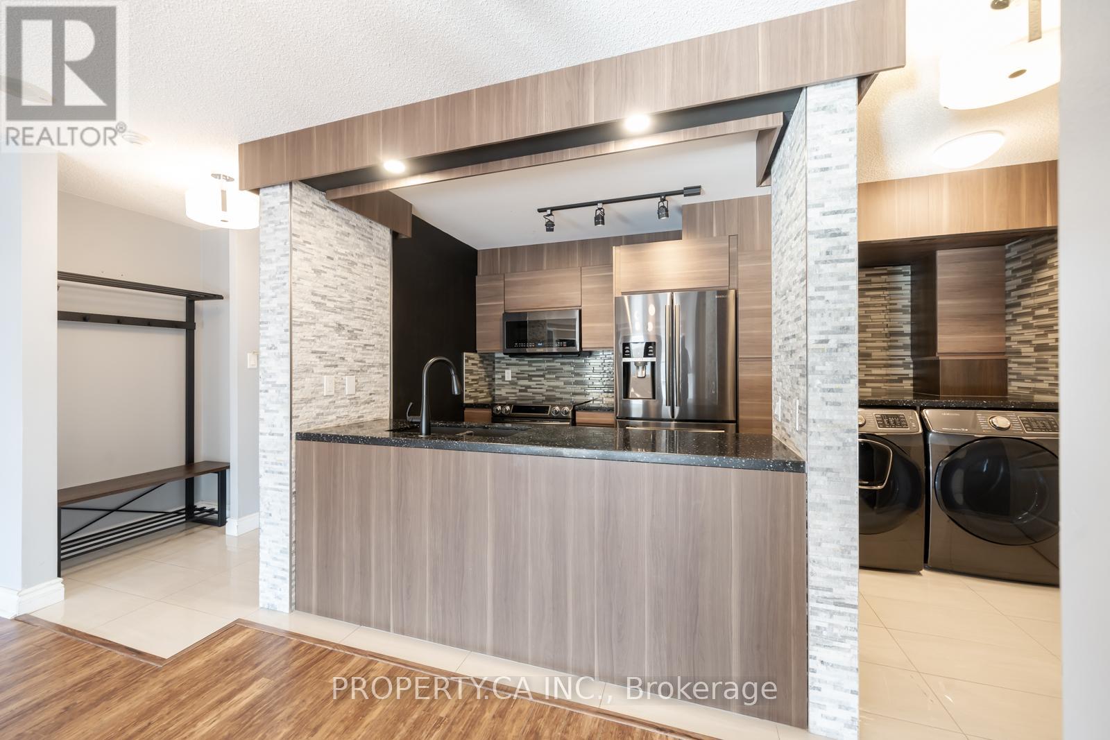 303 - 399 South Park Road, Markham (Commerce Valley), Ontario  L3T 0B8 - Photo 21 - N12446676