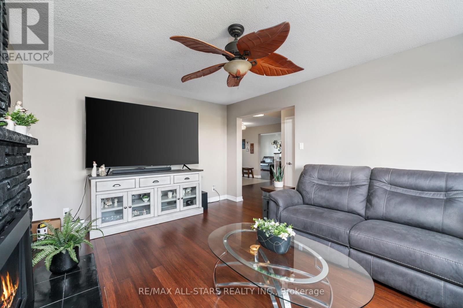 222 Biscayne Boulevard, Georgina (Keswick South), Ontario  L4P 3L8 - Photo 14 - N12446680