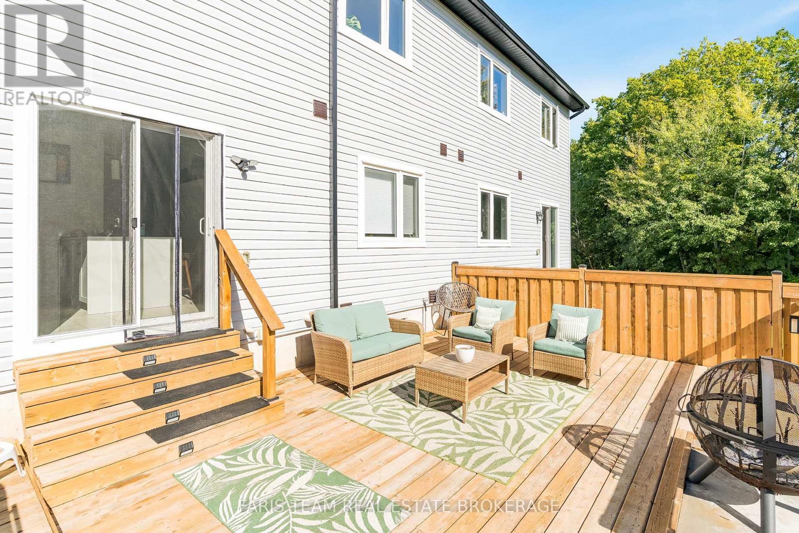 16 Lahey Crescent, Penetanguishene, Ontario  L9M 0W1 - Photo 31 - S12446566