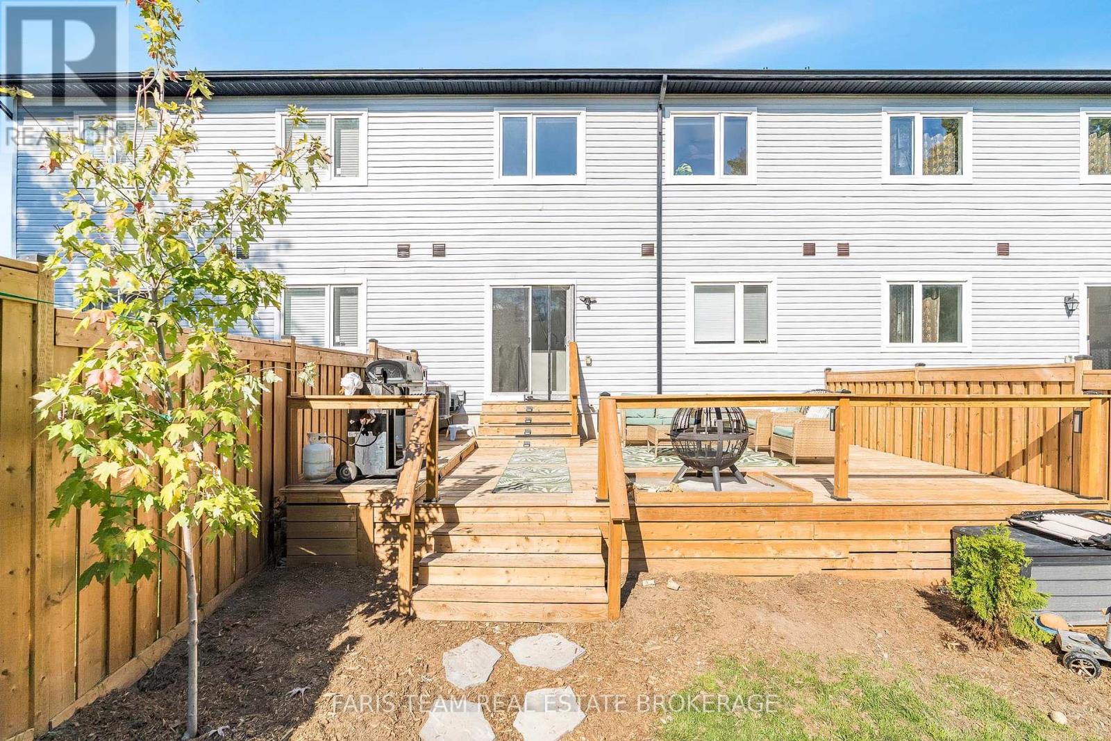 16 Lahey Crescent, Penetanguishene, Ontario  L9M 0W1 - Photo 35 - S12446566