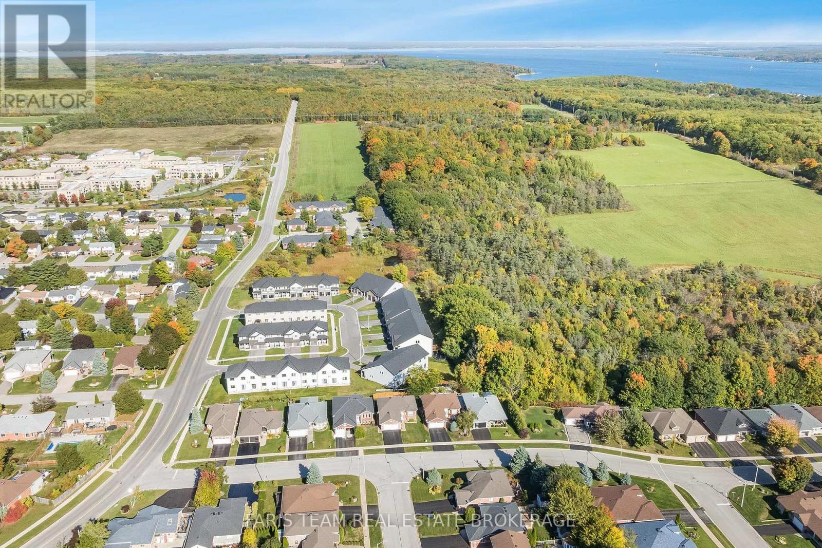 16 Lahey Crescent, Penetanguishene, Ontario  L9M 0W1 - Photo 40 - S12446566